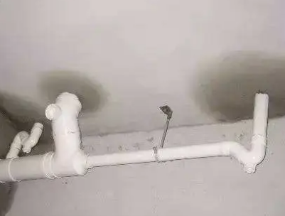 北塔卫生间测漏水的几种情景